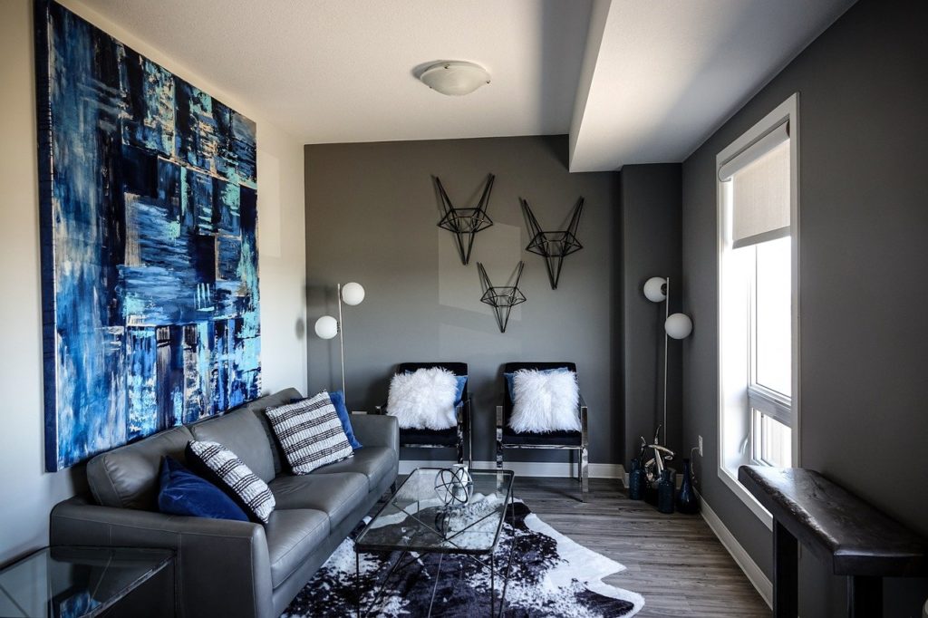 Des astuces pour décorer un mur vide