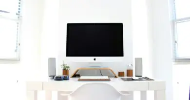 Installer un bureau mural rabattable