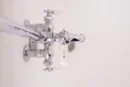 La plomberie de la salle de bain