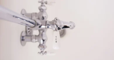 La plomberie de la salle de bain