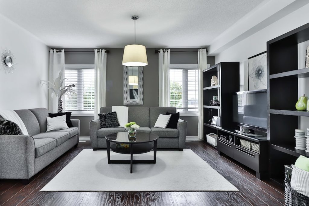 Aménagement salon en longueur : zones et espaces sans mur