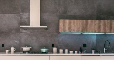 Crédence cuisine tendance 2027 : fini le carrelage ! cooking pots on stove